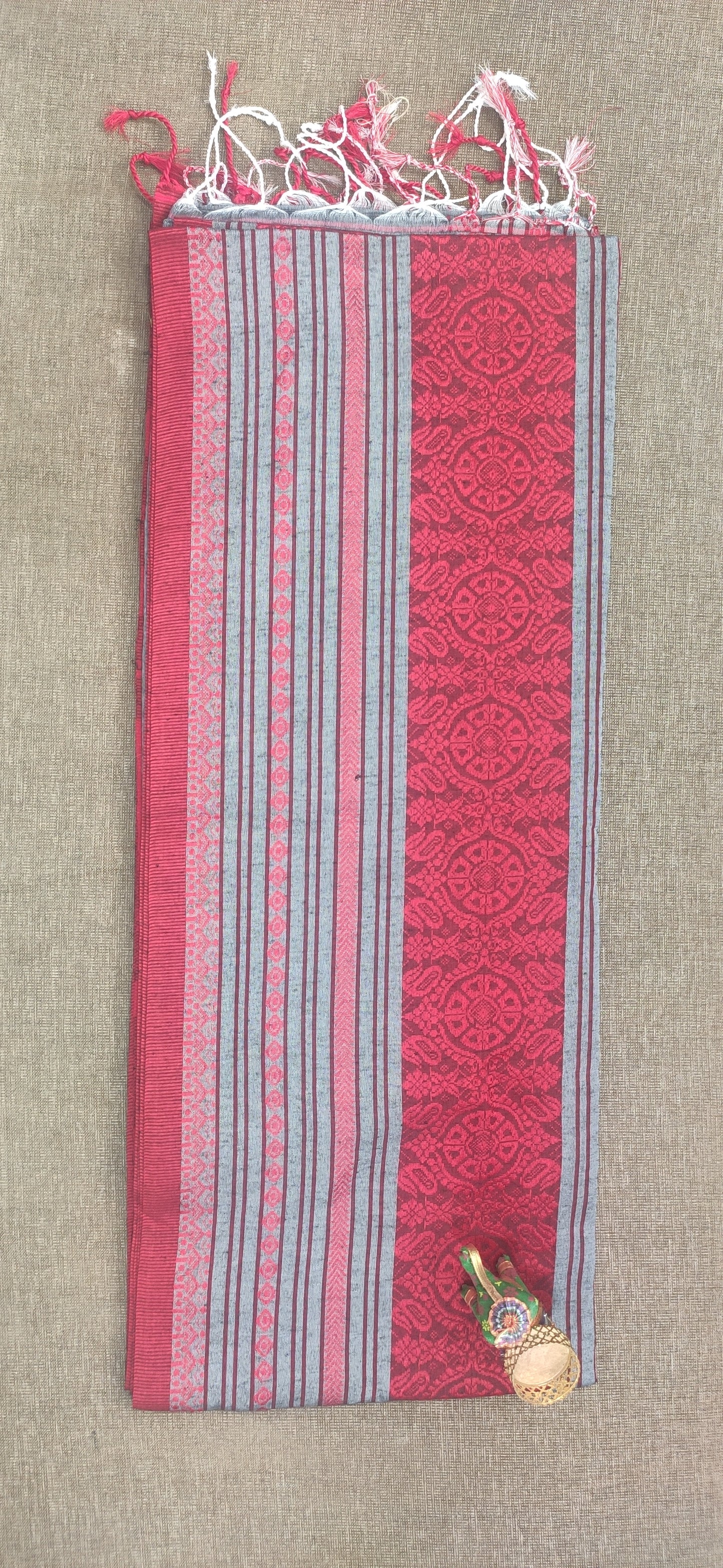 Begampuri Saree (Gray Red) - jayaearth