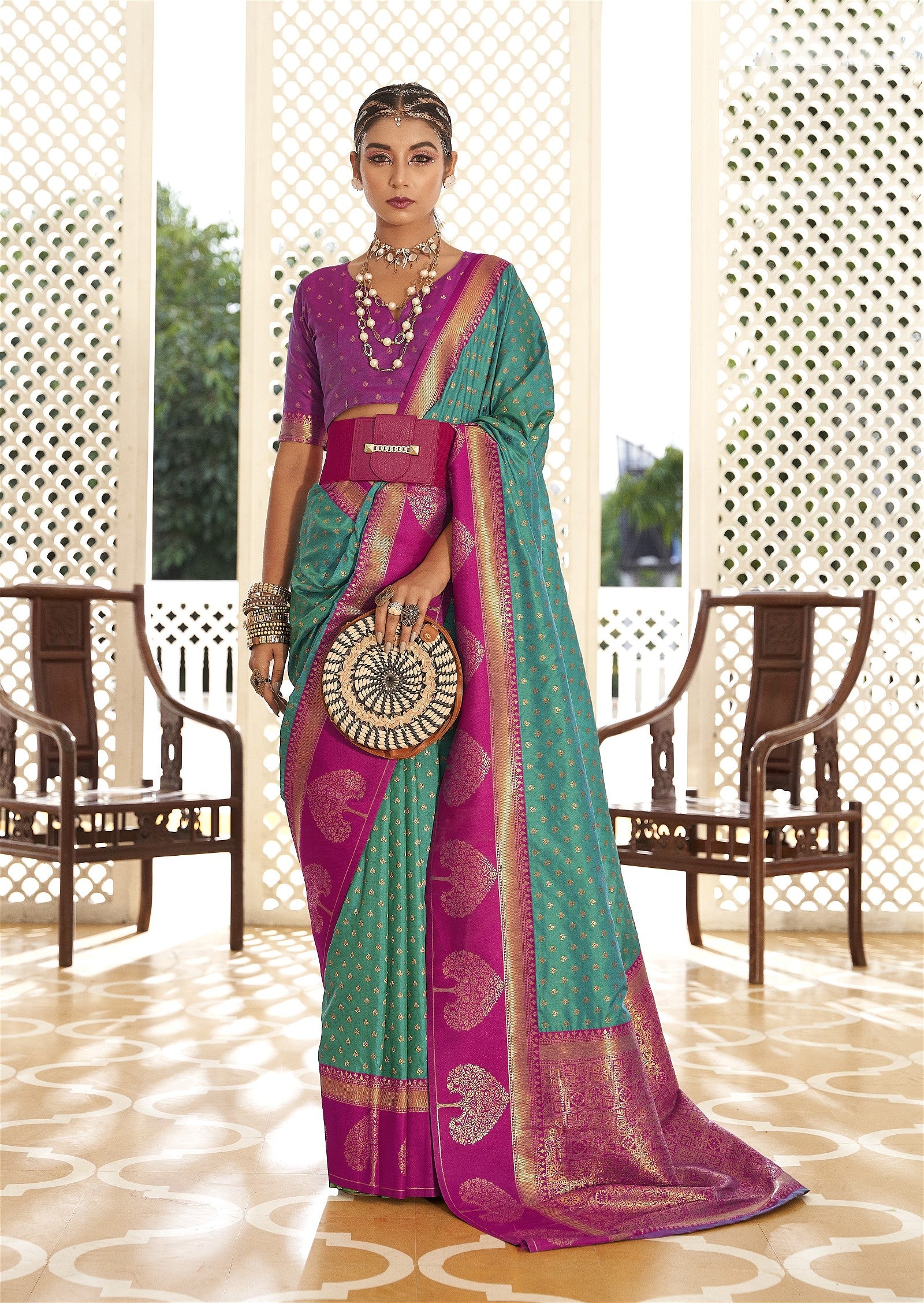 Rama Green & Pink Banarasi Silk Saree With Zari Weaving Work - jayaearth