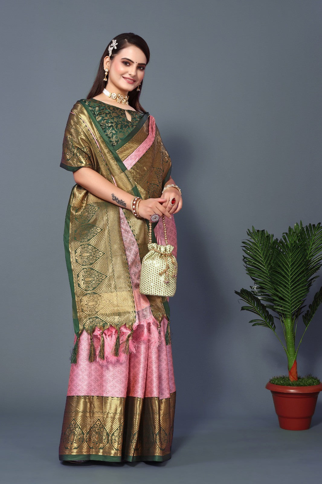 Pink Colour Cotton Silk Saree For Women's - jayaearth