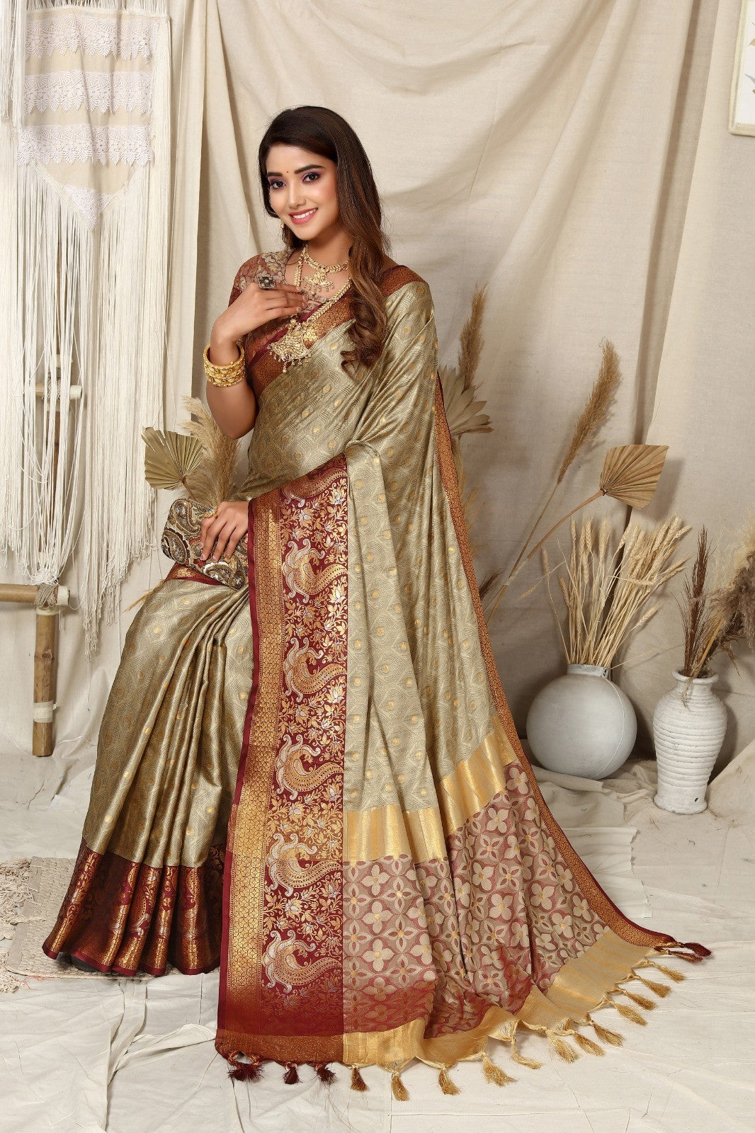 Cream Colour Aura Rich Pallu designer silk Saree For Women's - jayaearth