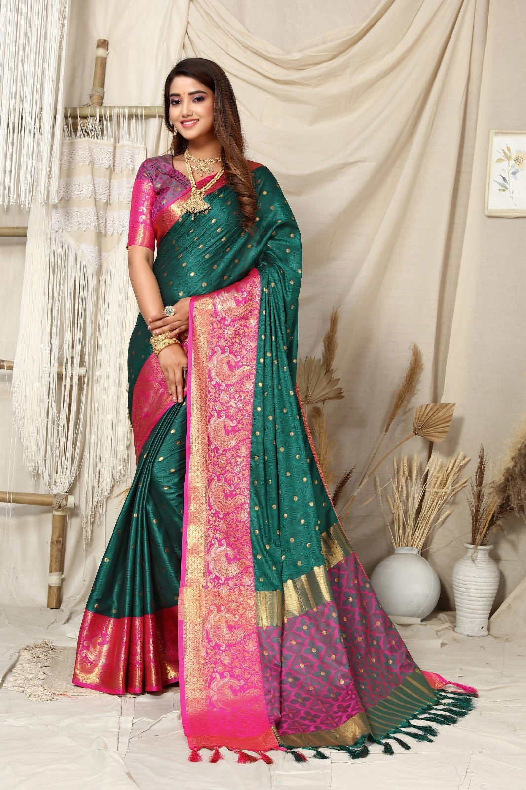 Green Colour Aura Rich Pallu designer silk Saree For Women's - jayaearth