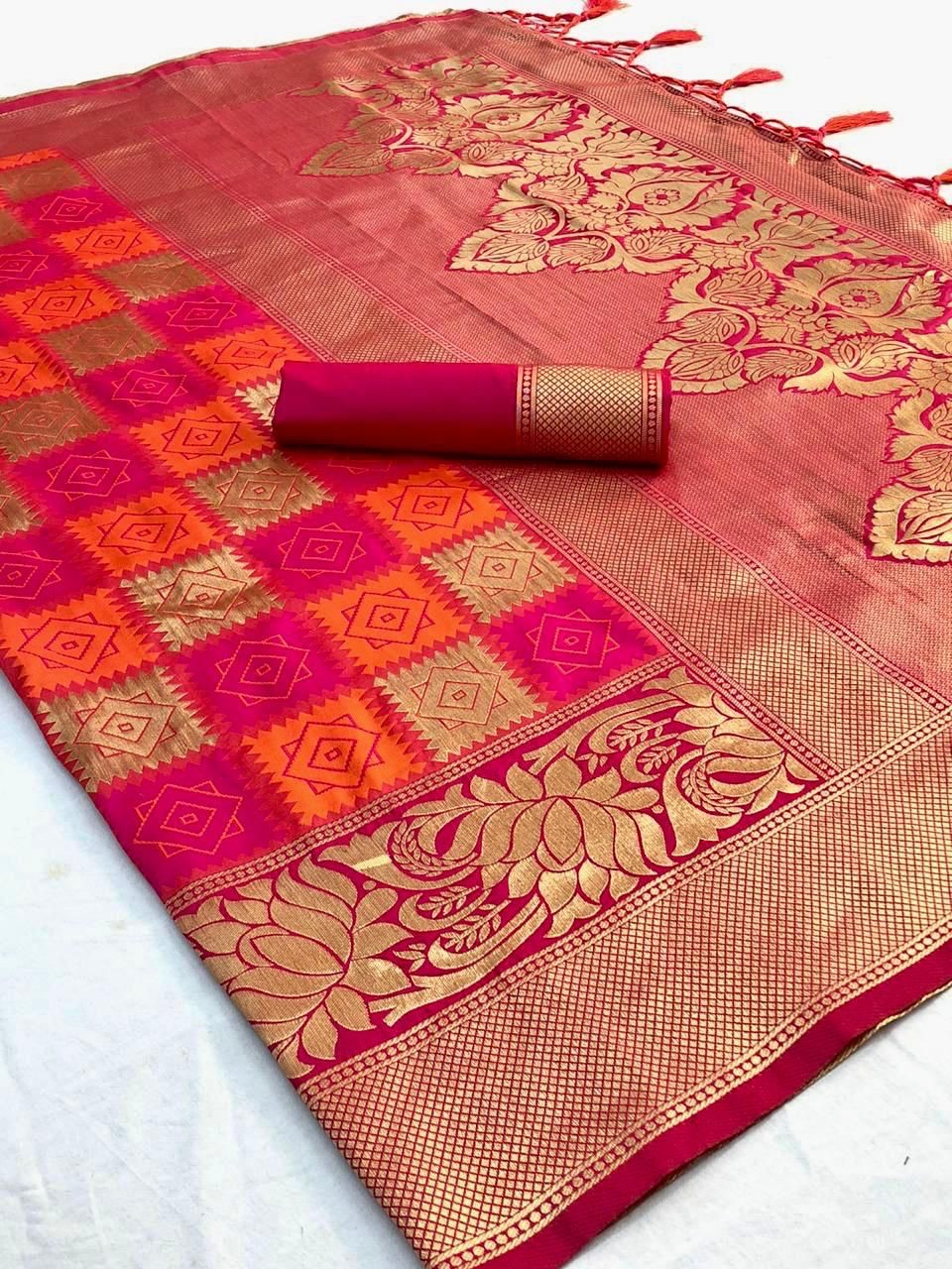 Pink and Red Beautiful Rich Pallu and Jacquard Soft Silk Saree - jayaearth