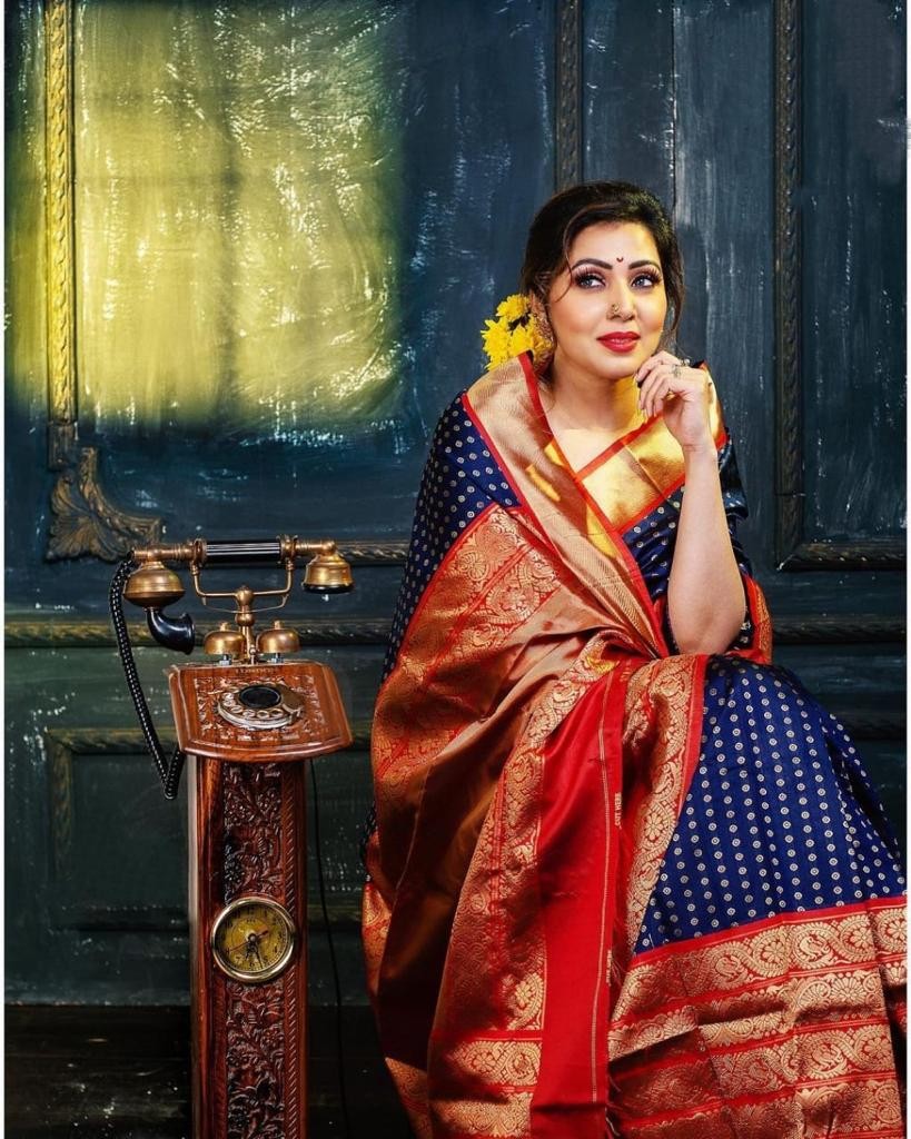 Bule and Red Soft Lichi Silk Saree - jayaearth