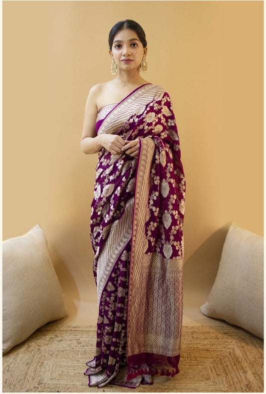 Beautiful Rich Pallu And Jacquard Work Lichi Silk Saree - jayaearth