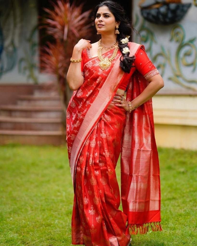 Red Lichi Silk Sarees With Jacquard Work - jayaearth